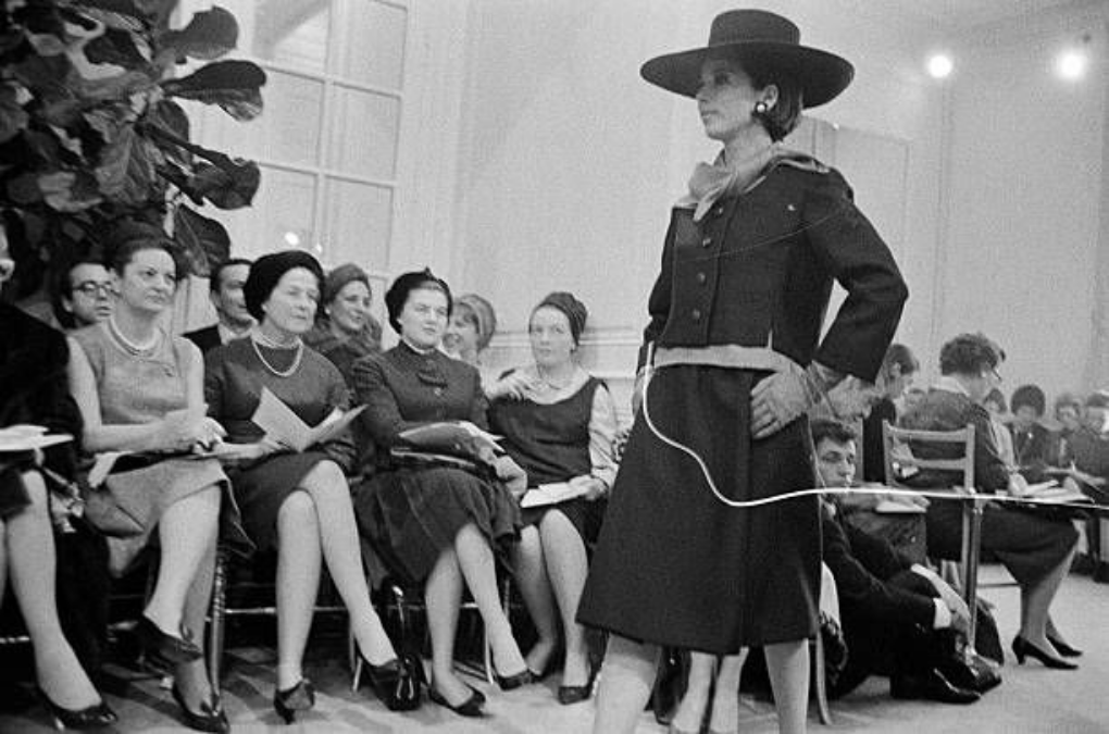 Lịch sử Yves Saint Laurent - Định nghĩa về cái đẹp của nước Pháp Hinh anh 11: Lich su Yves Saint Laurent - Dinh nghia ve cai dep cua nuoc Phap