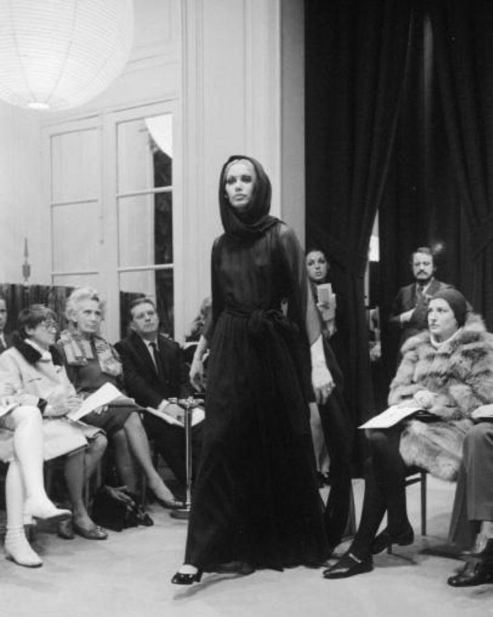 Lịch sử Yves Saint Laurent - Định nghĩa về cái đẹp của nước Pháp Hinh anh 17: Lich su Yves Saint Laurent - Dinh nghia ve cai dep cua nuoc Phap