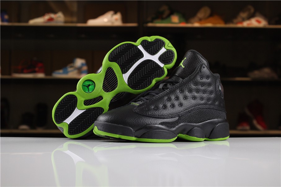 mua-air-jordan-13-ban-can-chu-y-dieu-gi