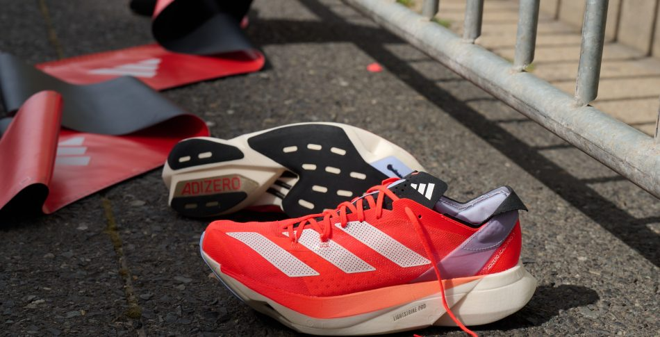 Lịch sử mẫu giày Adizero cao cấp của Adidas và những lưu ý bạn cần biết trước khi mua Hinh anh 6: Lich su mau giay Adizero cao cap cua Adidas va nhung luu y ban can biet truoc khi mua