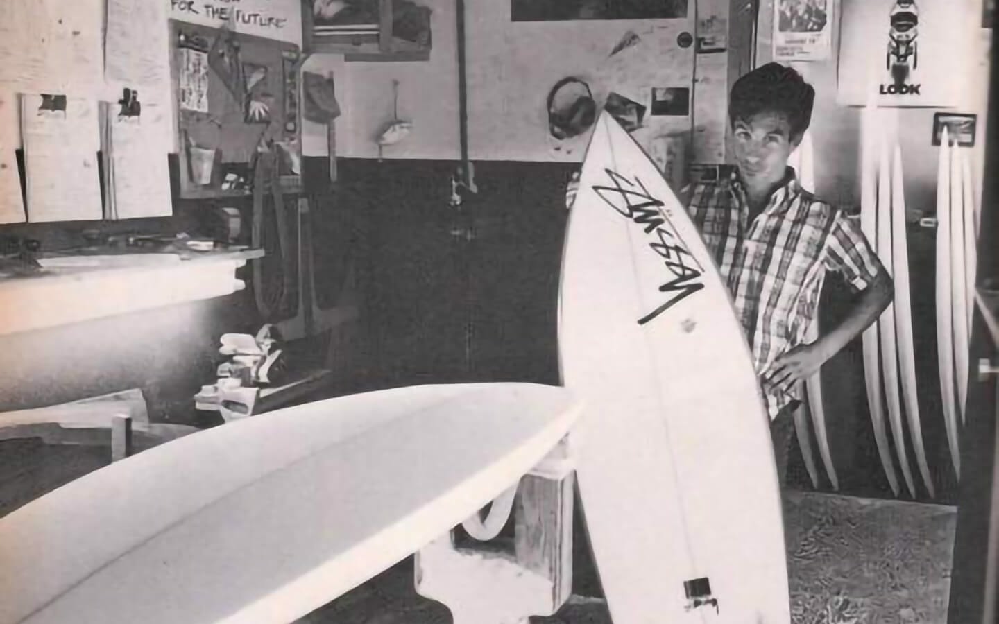 Lịch sử thương hiệu Stussy và ý nghĩa logo gây tranh cãi suốt cả thập kỉ Hinh anh 4: Lich su thuong hieu Stussy va y nghia logo gay tranh cai suot ca thap ki