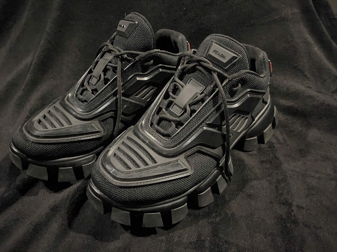 Điểm mặt những mẫu Luxury Sneaker bạn nên sở hữu cho mình trong hè 2023 này Hinh anh 4: Diem mat nhung mau Luxury Sneaker ban nen so huu cho minh trong he 2023 nay