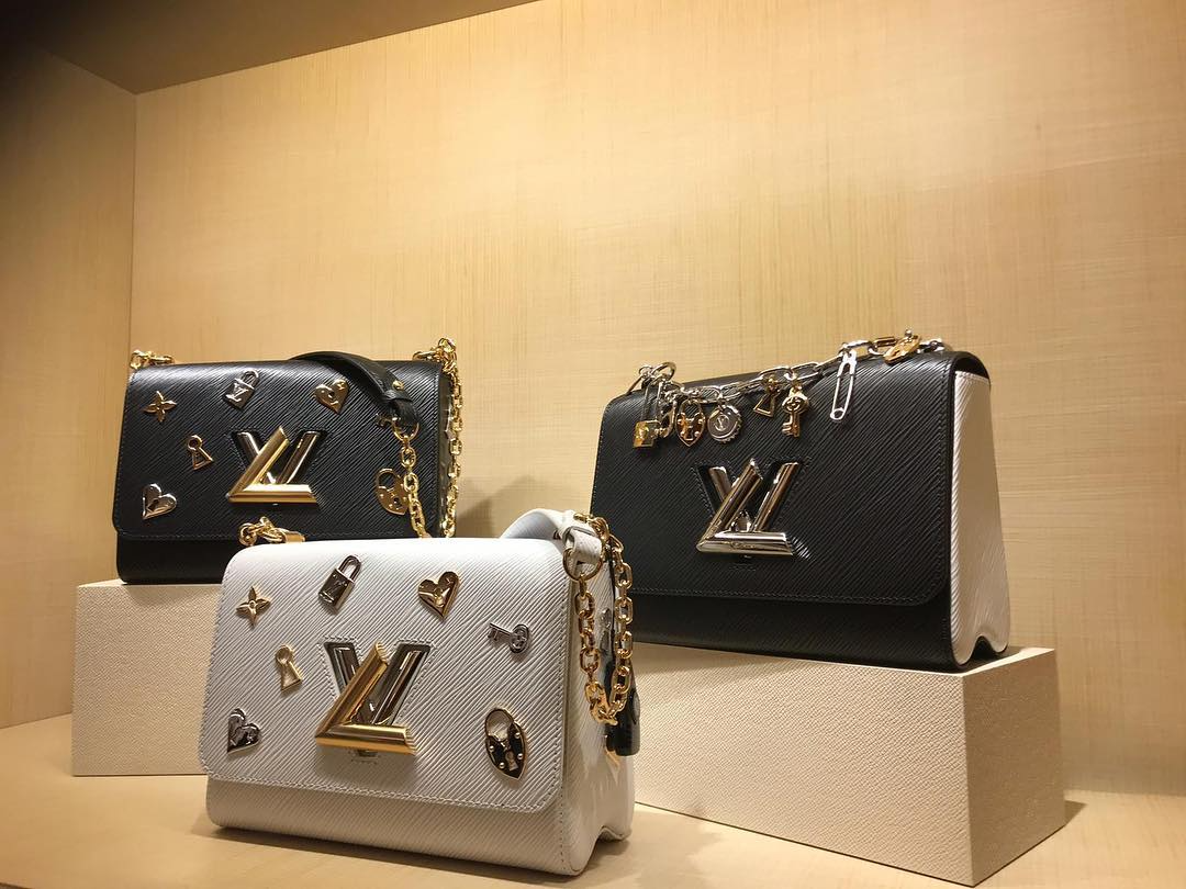 Top 5 phiên bản Clutch Louis Vuitton được yêu thích nhất 2023 Hinh anh 2: Top 5 phien ban Clutch Louis Vuitton duoc yeu thich nhat 2023