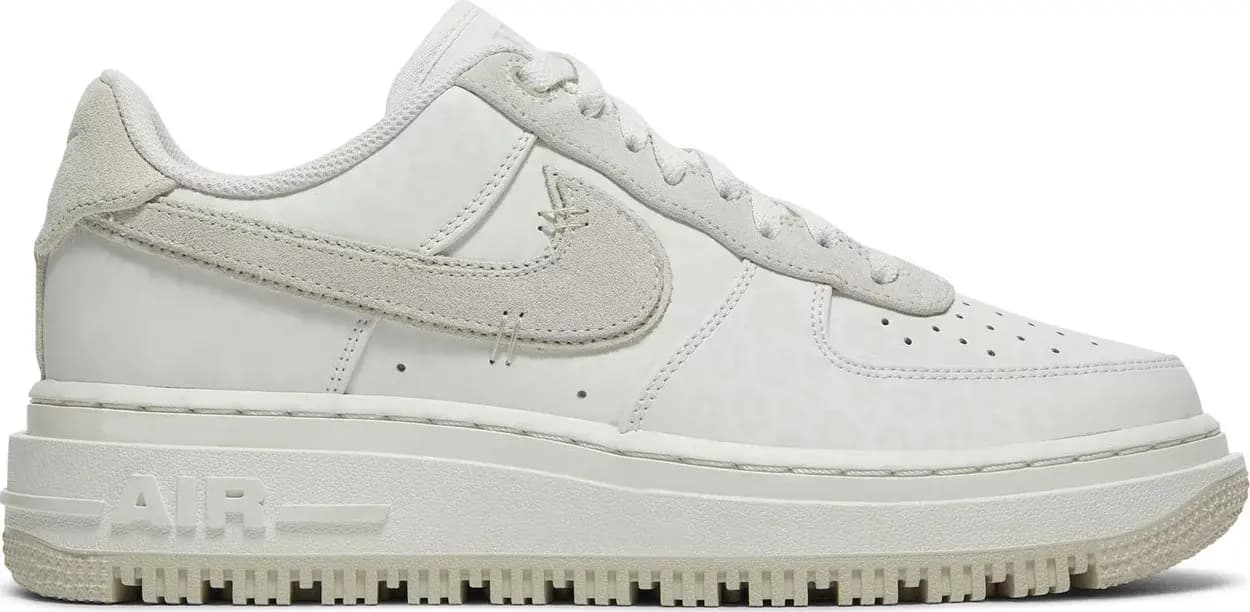 Giày Nike Air Force 1 Luxe 'Triple White' DD9605-100
