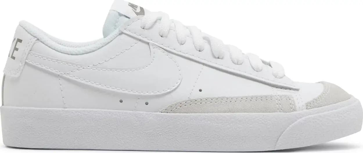Giày Nike Blazer Low '77 'Black White' DA4074-110