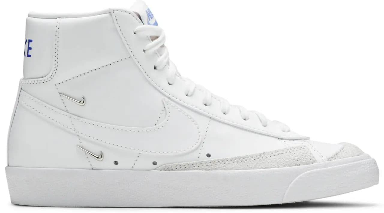 Giày Nike Wmns Blazer Mid '77 SE 'Sisterhood White Metallic Silver' CZ4627-100