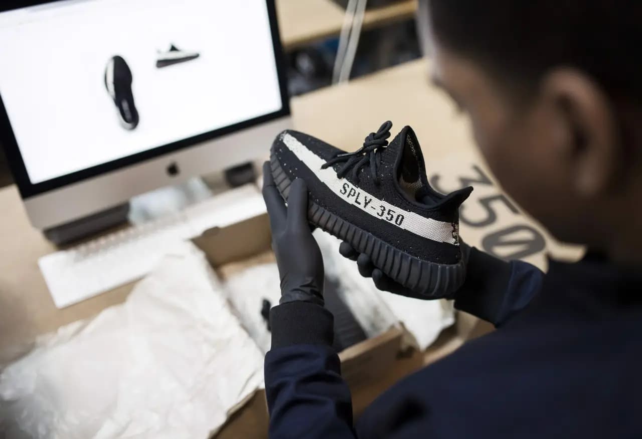 Flight Club bất ngờ giảm tới 50% phí ký gửi, tin vui cho các Reseller?