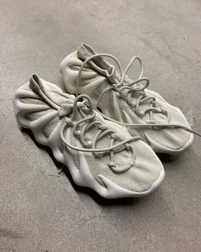Có thể bạn đã bỏ lỡ món Giày "Sủi Cảo" của gia đình nhà Yeezy
