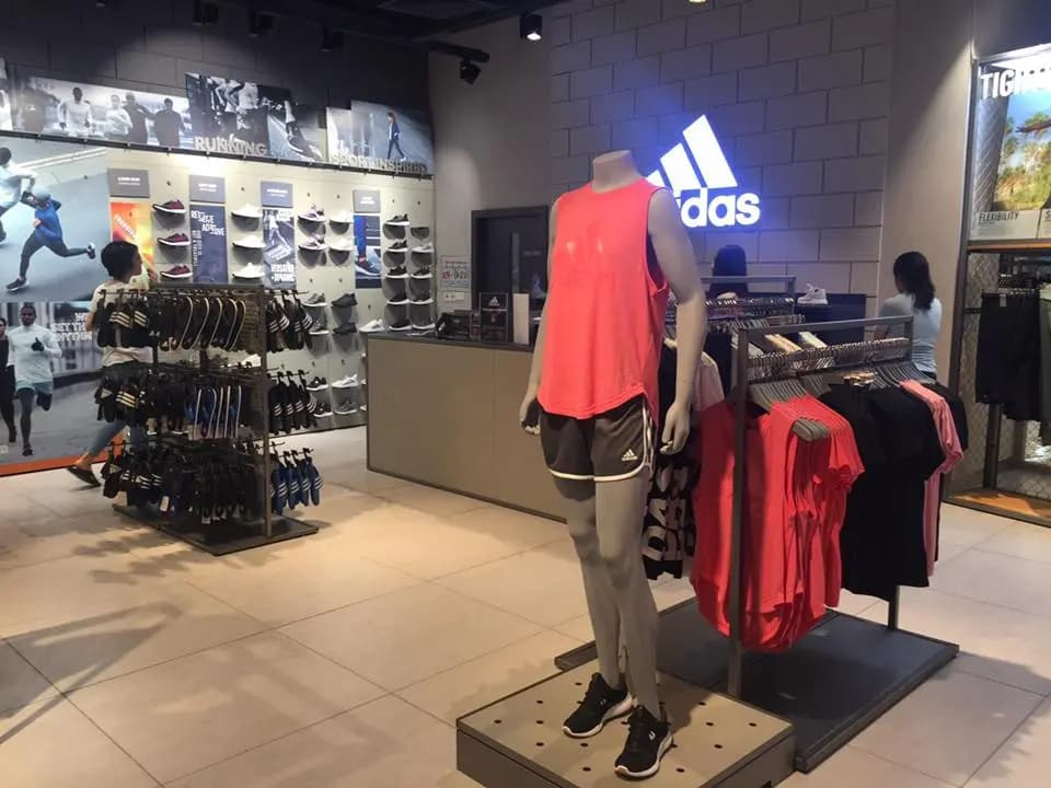 Mua Adidas Cloudfoam Ultimate: Nên hay không?