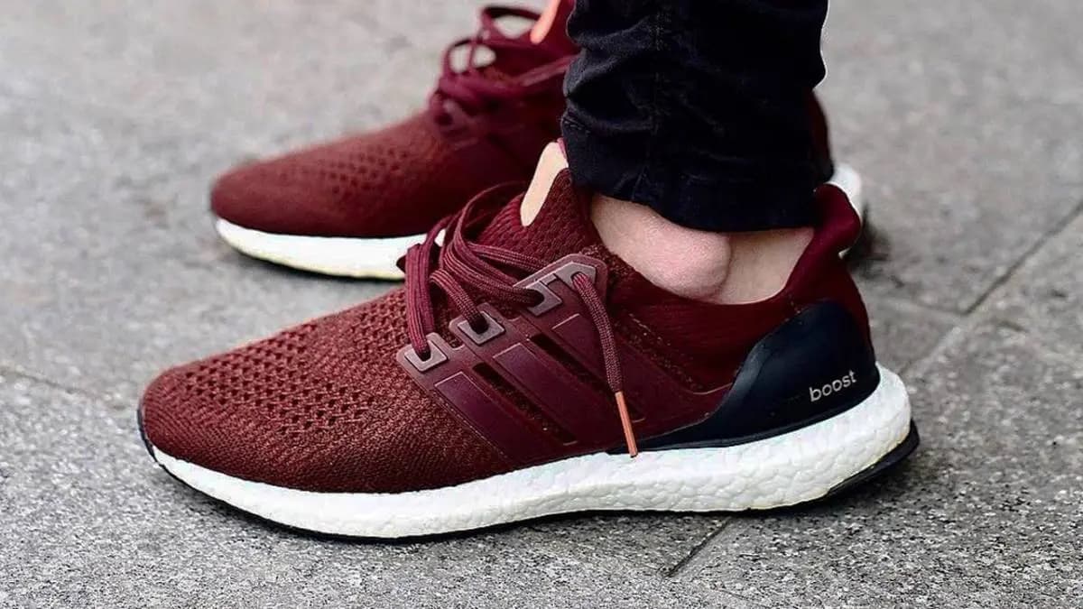 adidas mang đôi UltraBOOST 1.0 "Burgundy" trở lại