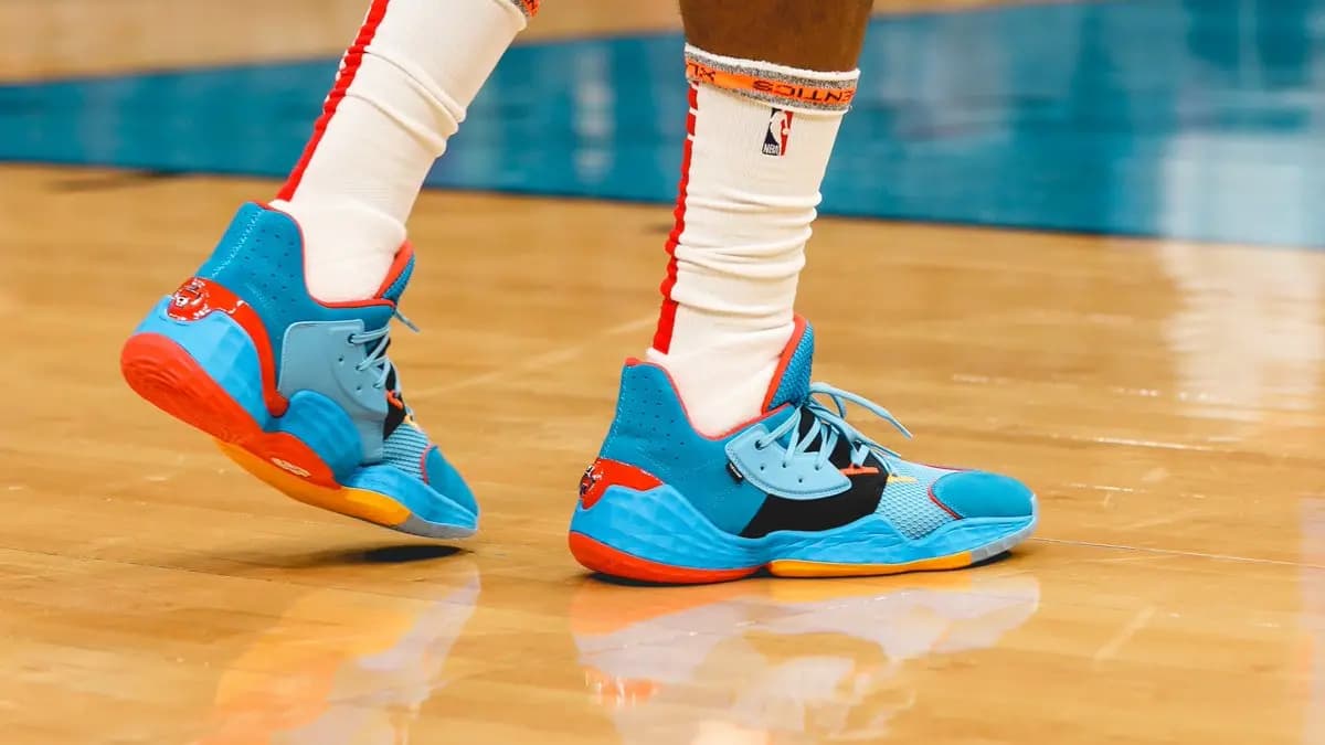 Adidas Harden: Sự hòa quyện giữa phong cách và hiệu suất vượt trội Adidas Harden: Sự hòa quyện giữa phong cách và hiệu suất vượt trội