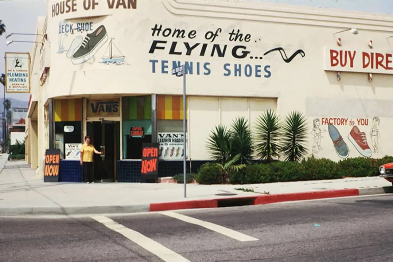 Lịch sử và sự phát triển của thương hiệu "quốc dân" Vans