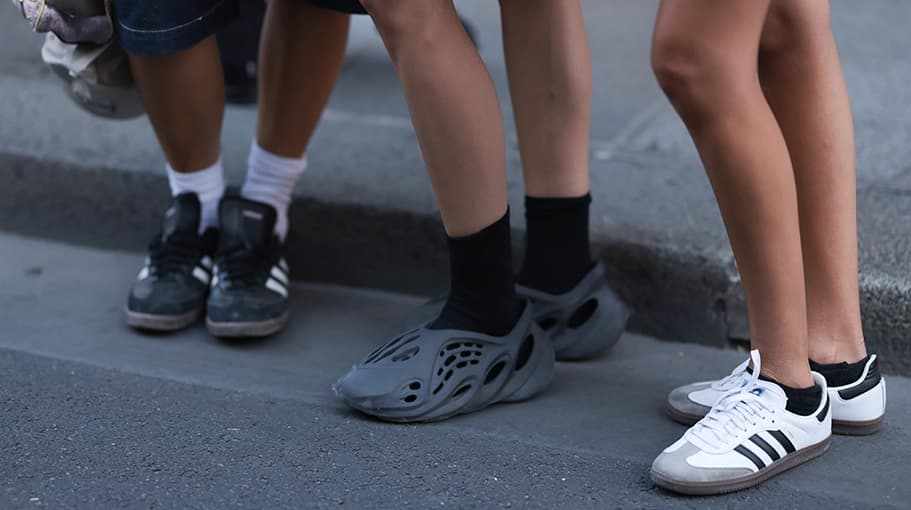 Những mẫu giày Sneaker giá rẻ dưới đây sẽ khiến bạn bất ngờ
