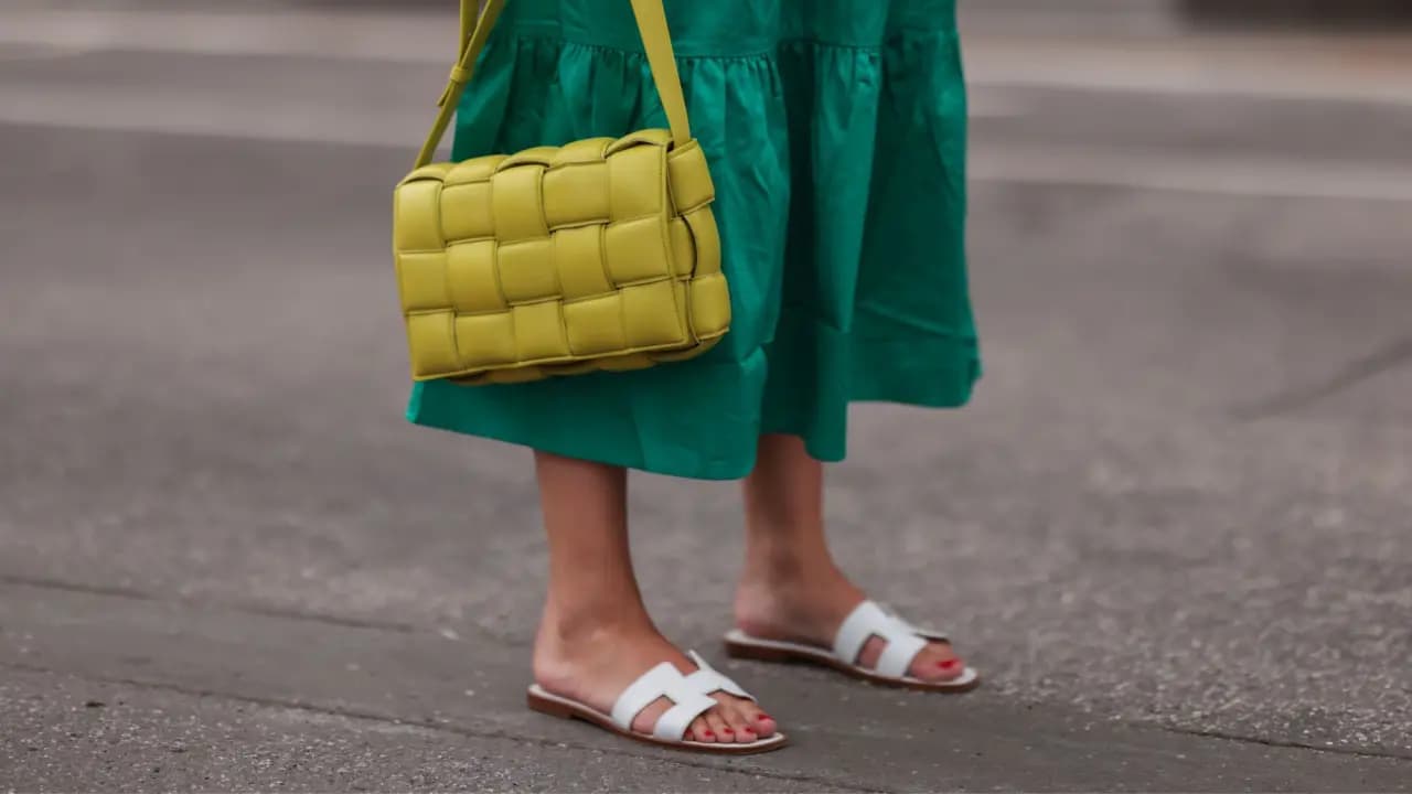 Những mẹo giúp bạn phân biệt Hermès Oran Sandals real và fake
