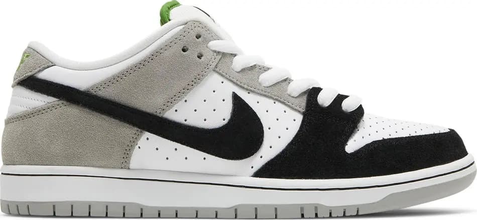 Giày Nike Dunk Low SB 'Chlorophyll' BQ6817-011