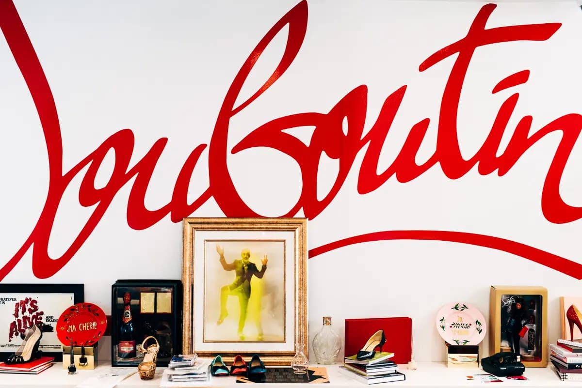 Christian Louboutin - Biểu tượng của thế giới về giày cao gót đế đỏ