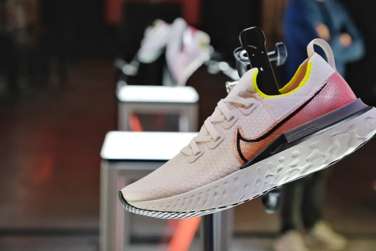 Sự phát triển công nghệ Nike React qua nhiều năm (Phần 2)