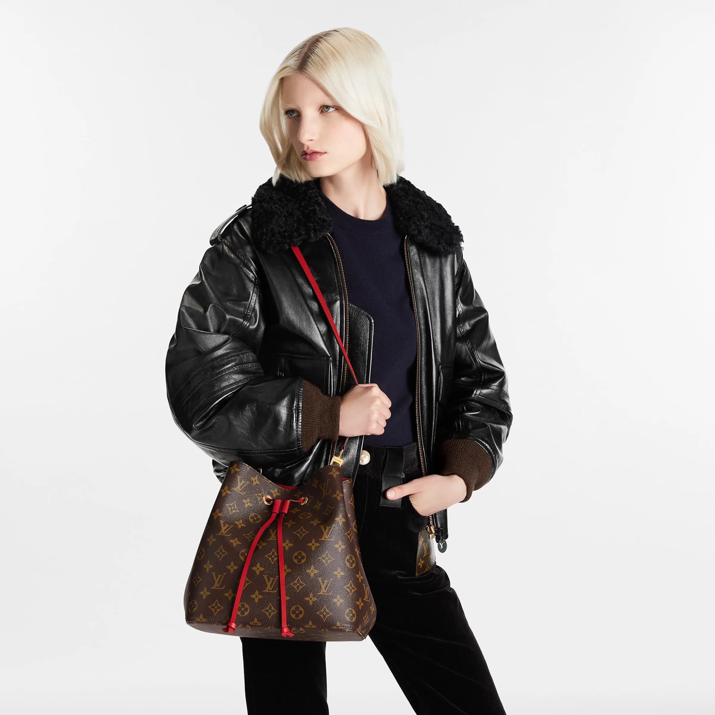 Túi Louis Vuitton Néonoé MM 'Red Coquelicot' M44021