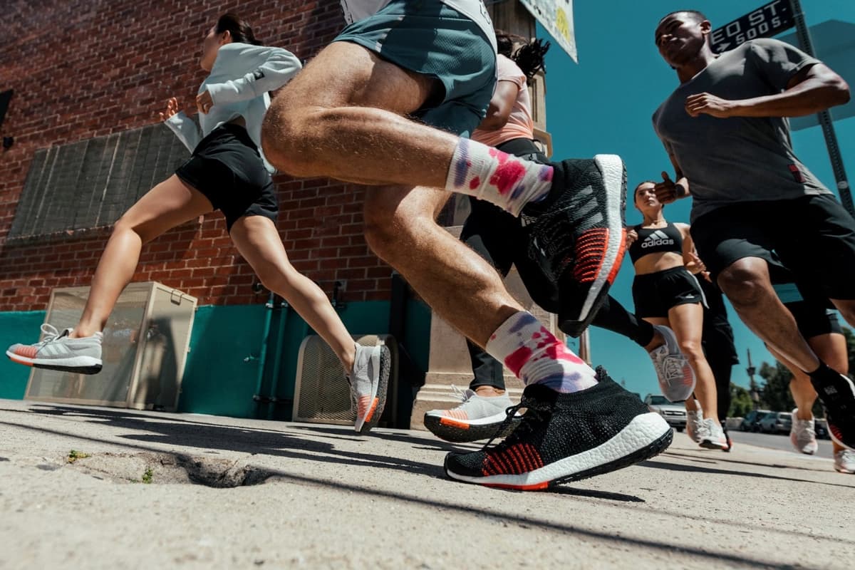 Ngoài Ultra Boost thì Adidas còn có những mẫu giày chạy cao cấp nào khác?