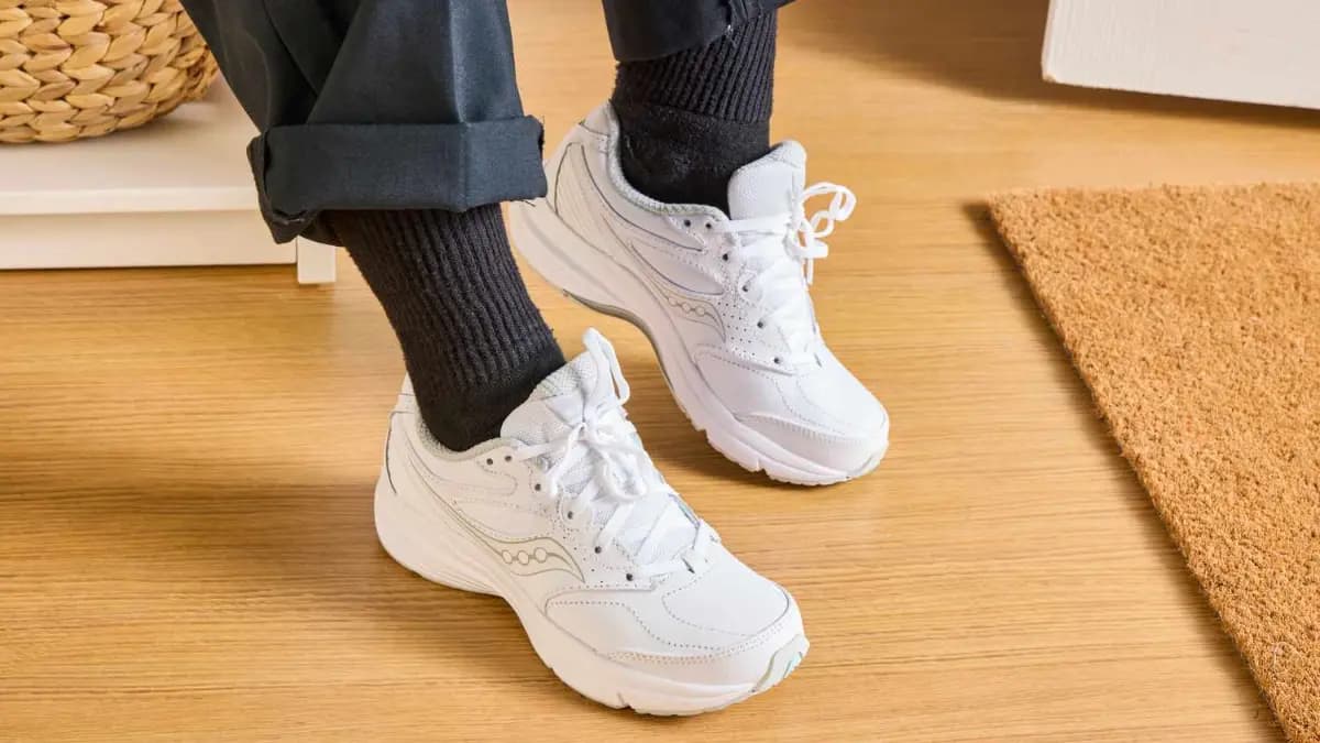 Điểm danh 7 đôi giày đi bộ Saucony tốt nhất năm 2024