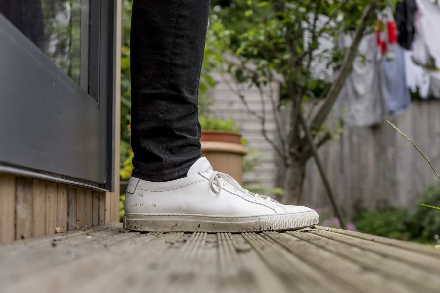 Common Projects Achilles Low: Biểu Tượng Của Sự Tối Giản Và Thanh Lịch