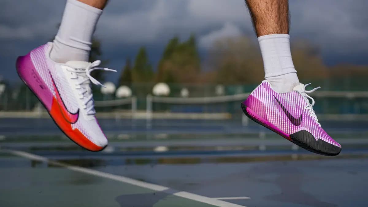 Review Nike Vapor 11: Trải nghiệm đỉnh cao trên sân cỏ