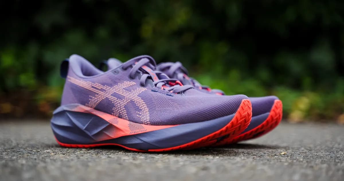 ASICS Novablast 5 đôi giày chạy đỉnh nhất 2024