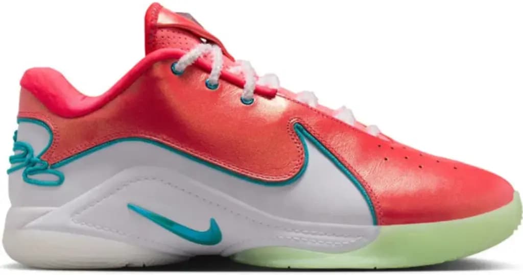 Giày Nike LeBron 22 'Christmas' HV5148-600