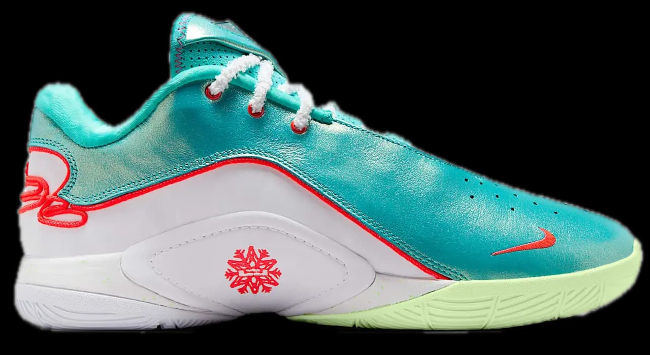 Giày Nike LeBron 22 ‘Christmas’ HV5147-600