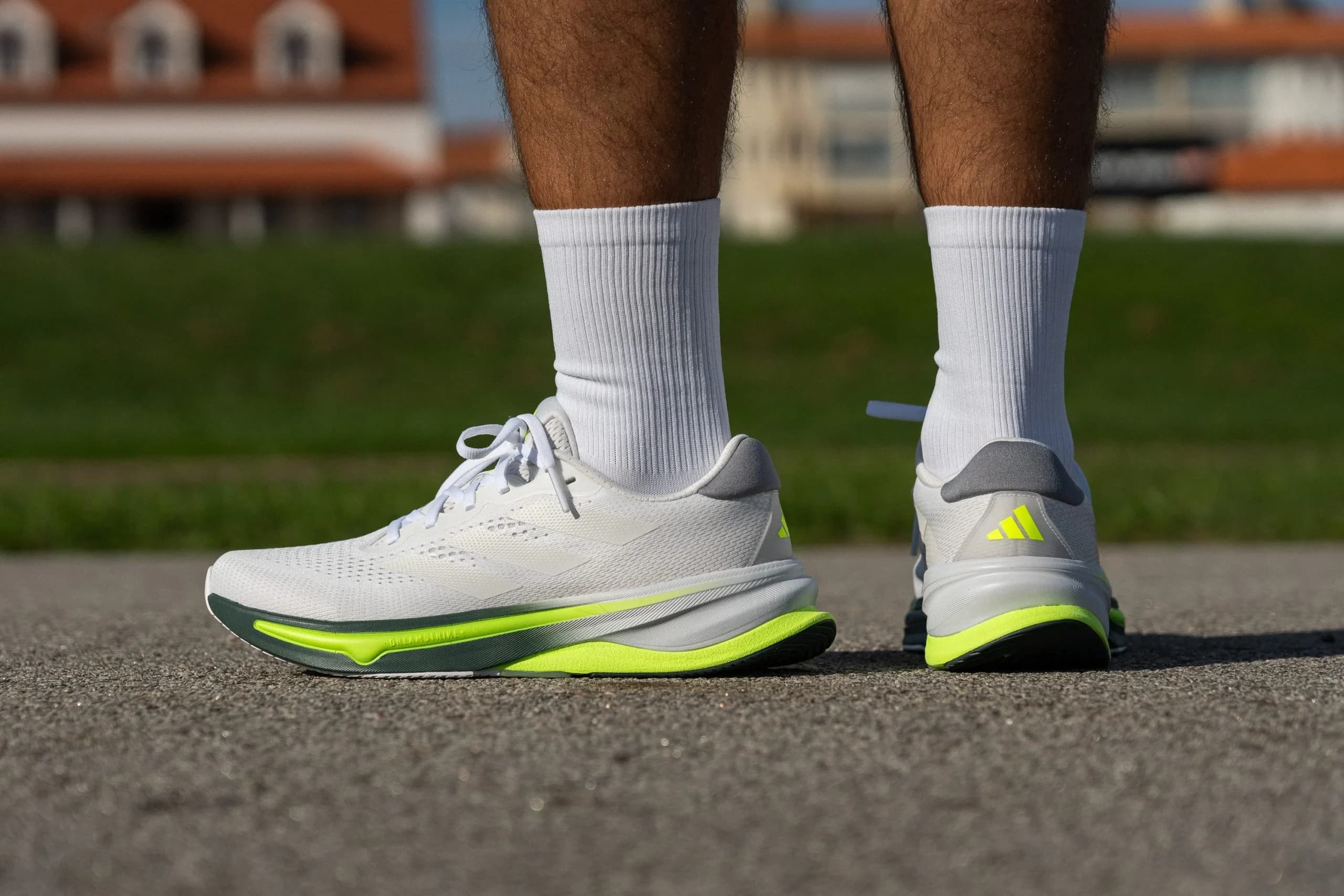 Đánh Giá Giày Chạy Bộ Adidas Supernova Solution