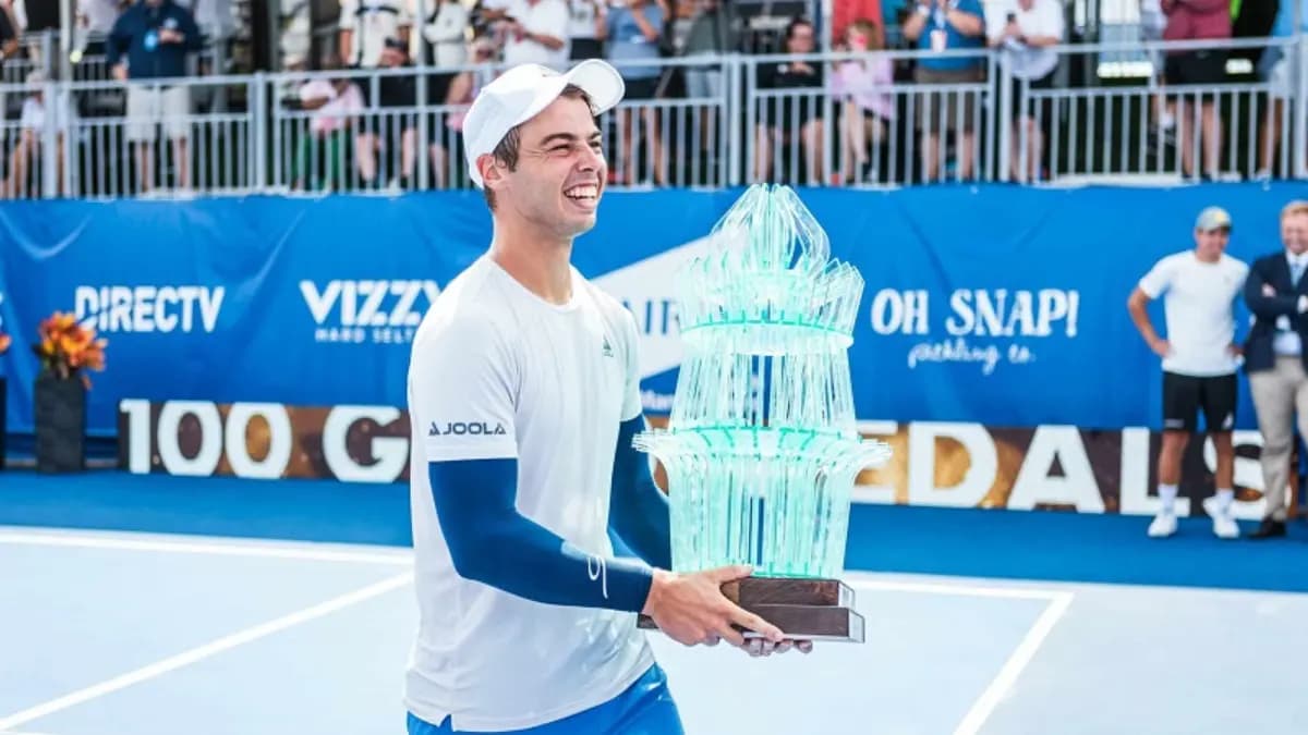 Ben Johns – Huyền thoại Pickleball cùng vợt JOOLA và giày Babolat