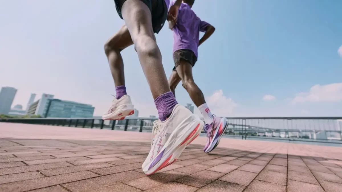 Đánh giá chi tiết ASICS MEGABLAST và SONICBLAST