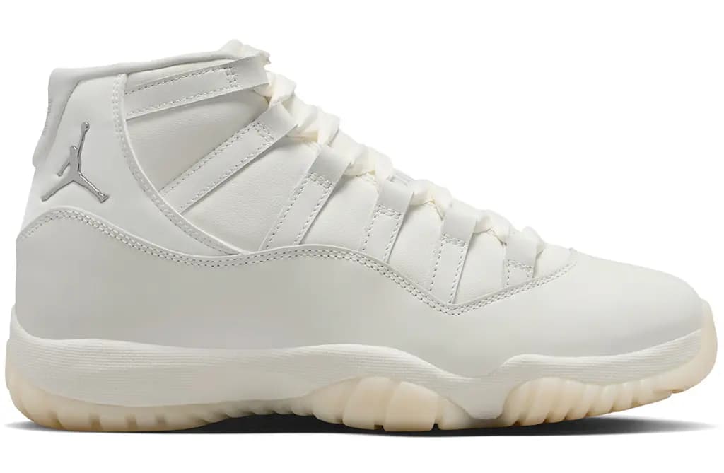 Giày Nike Air Jordan 11 'Retro Pearl' AR0715-110
