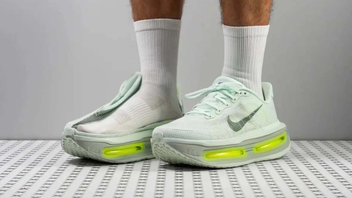 Nike Vomero Premium: Cú đột phá hay sự điên rồ?
