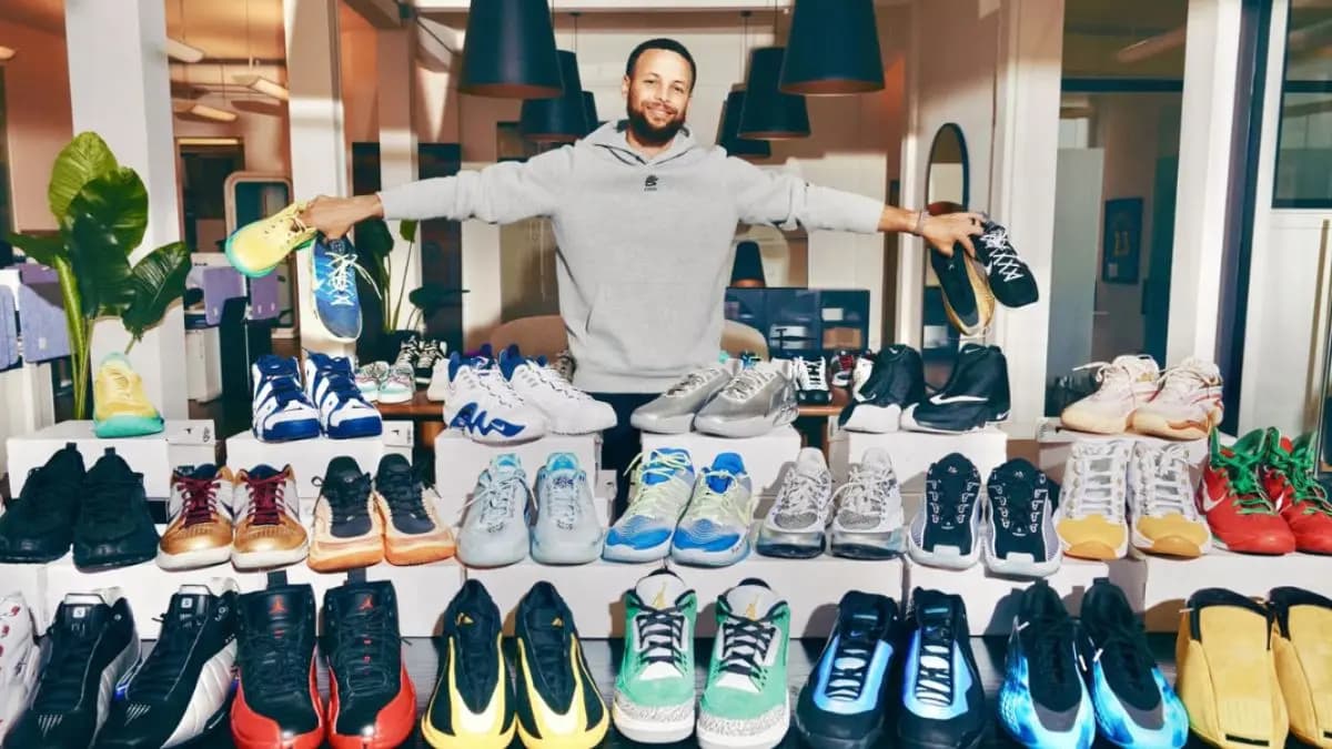 Steph Curry và phiên đấu giá Sneaker gây chấn động: Hơn 1,7 triệu USD cho từ thiện