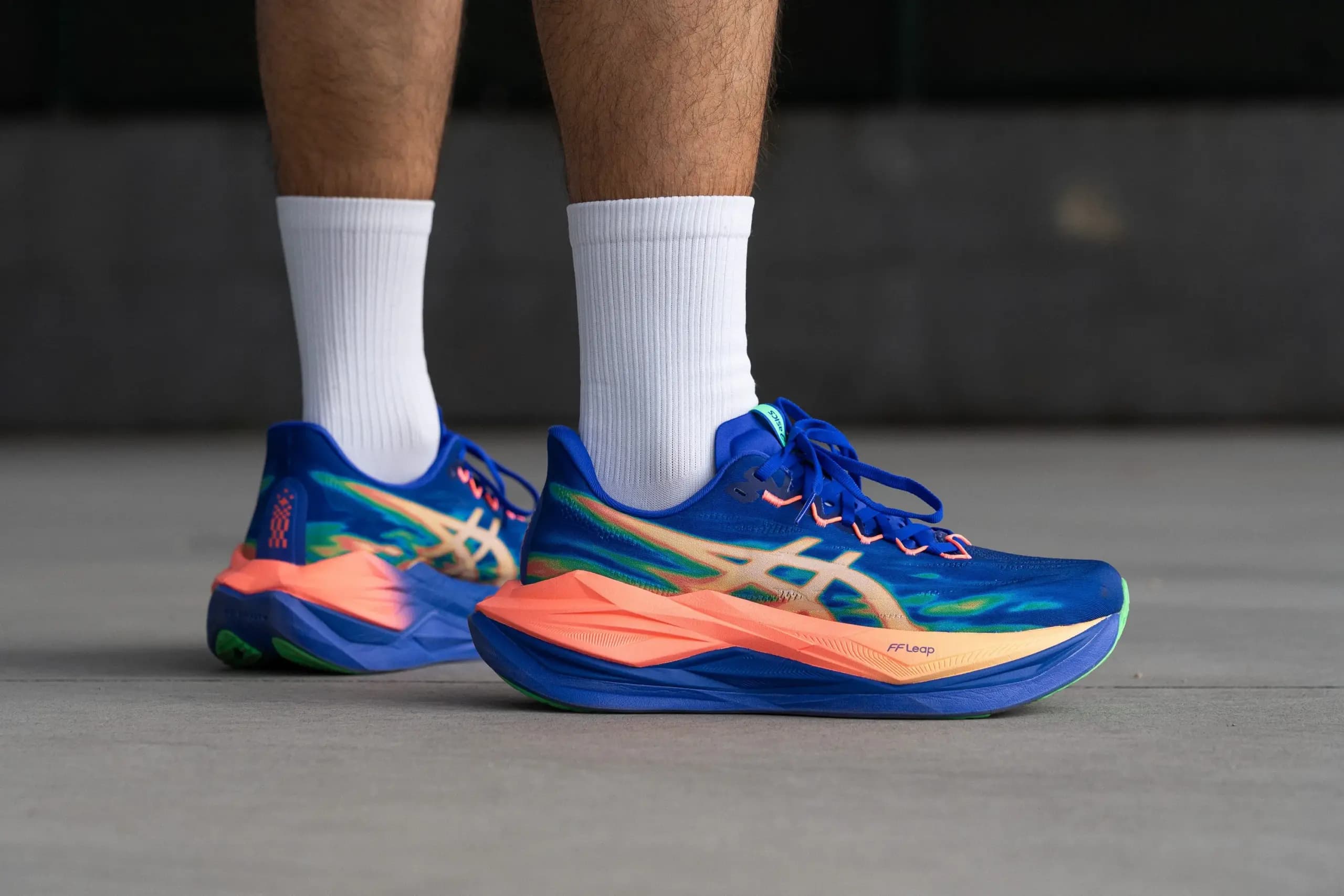 ASICS Superblast 3 Review: Êm hơn, nhẹ hơn và đa dụng hơn