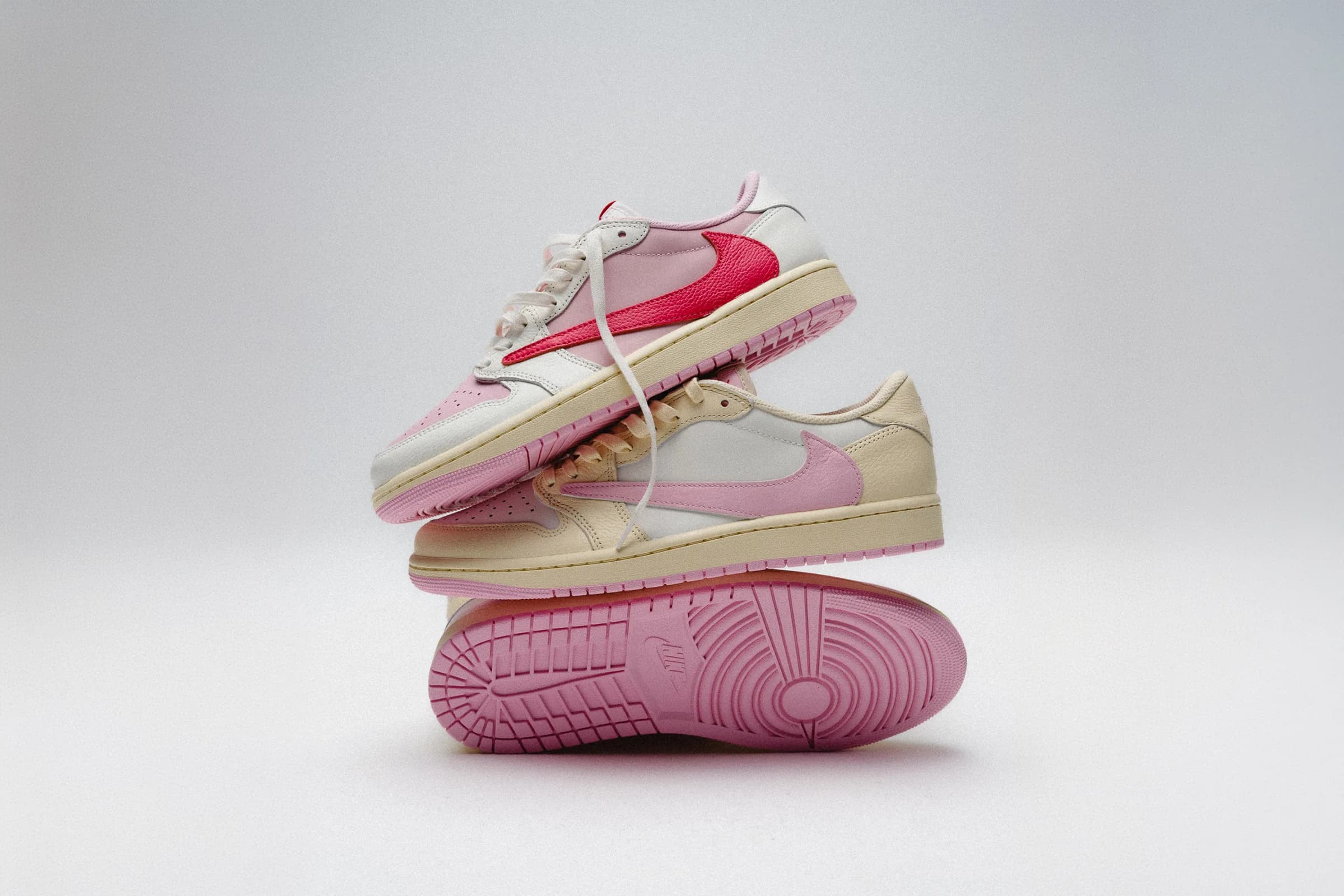 Travis Scott "Pink Pack": Di Sản Thời Trang Mới Năm 2026