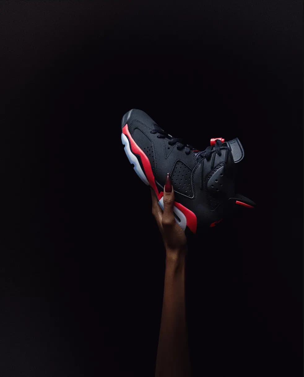 Đánh giá chi tiết siêu phẩm Air Jordan 6 Infrared Salesman