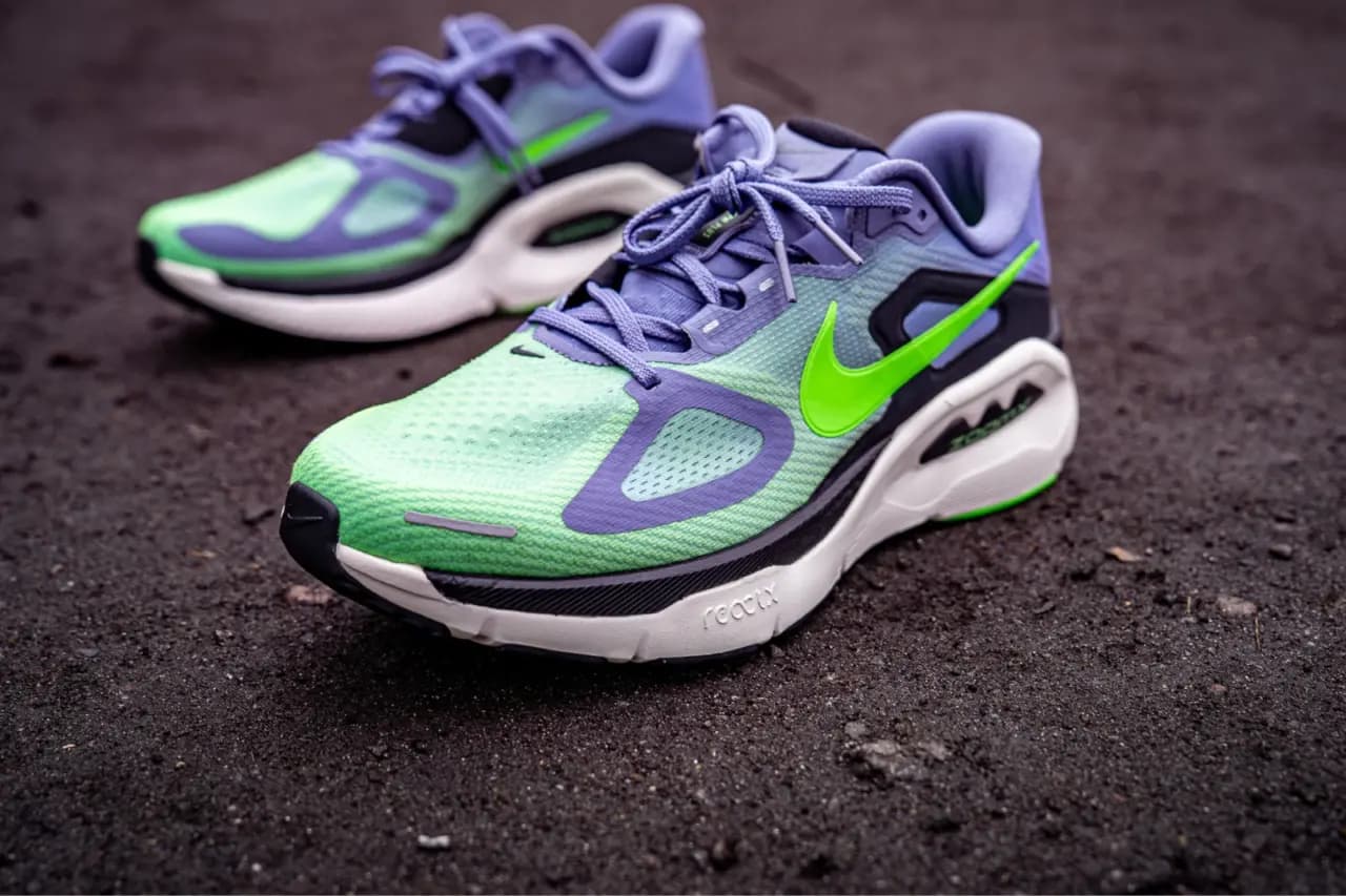 Nike Structure Plus: Sự Cân Bằng Giữa Công Nghệ Và Thời Trang