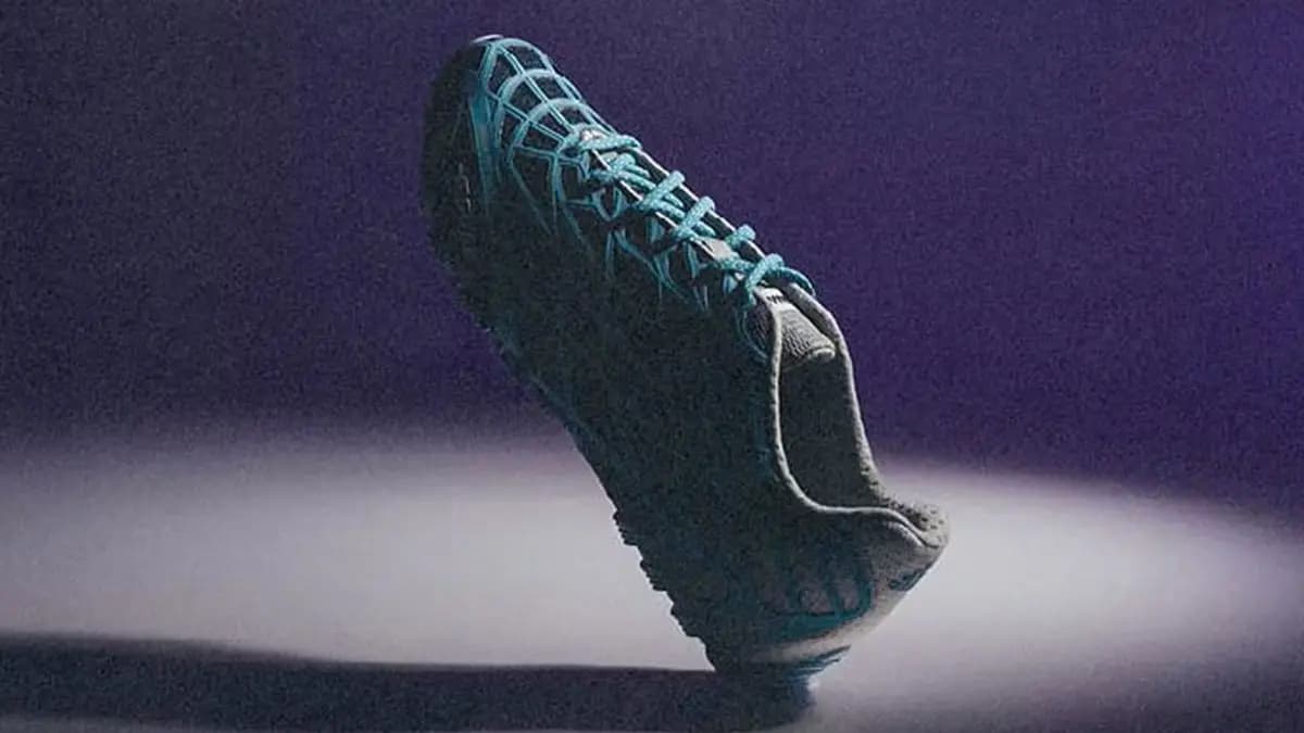 Bad Bunny x adidas F50 Ghost Sprint: Huyền thoại F50 trở lại với diện mạo mới