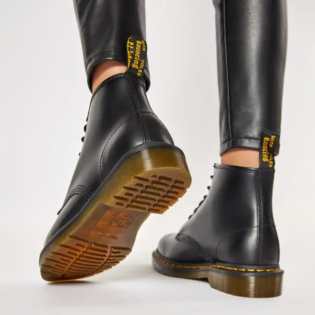 Giày Dr. Martens 101 Black Smooth Leather Lace Up Boots 26230001 — ảnh 2