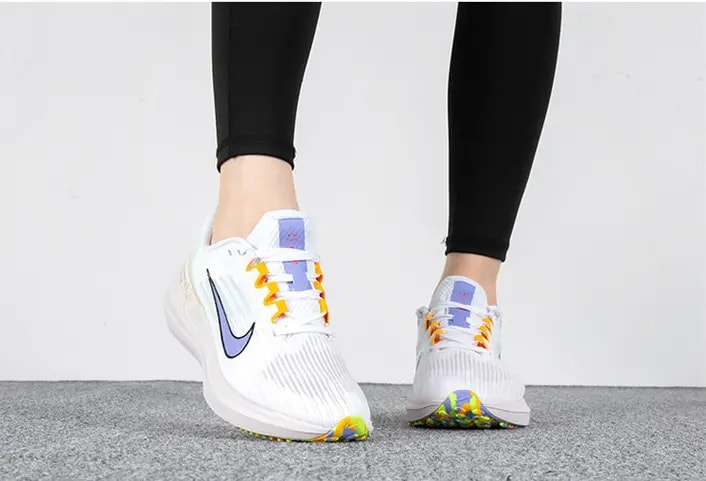 Giày Nike Wmns Air Winflo 9 'White Cream' DR8802-100 — ảnh 3