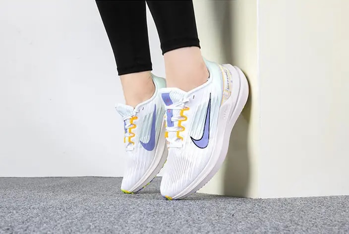 Giày Nike Wmns Air Winflo 9 'White Cream' DR8802-100 — ảnh 4