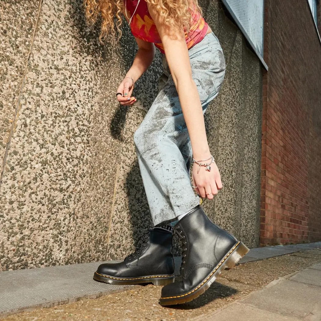 Giày Dr. Martens 1460 Black Nappa Smooth Leather Ankle Boots 11822002 — ảnh 2
