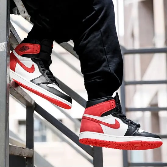 Giày Nike Air Jordan 1 Retro High OG GS 'Track Red' 575441-112 — ảnh 4