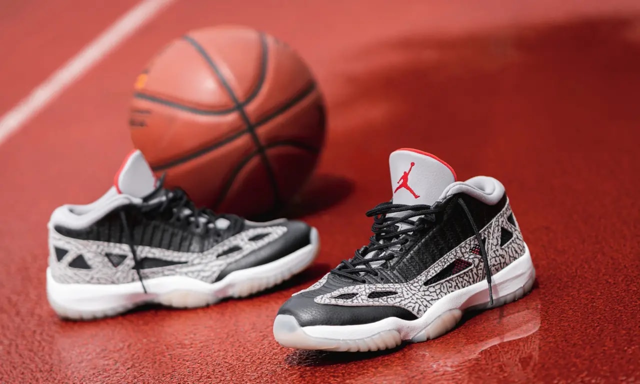 Giày Nike Air Jordan 11 Low Retro IE 'Black Cement' 919712-006 — ảnh 2