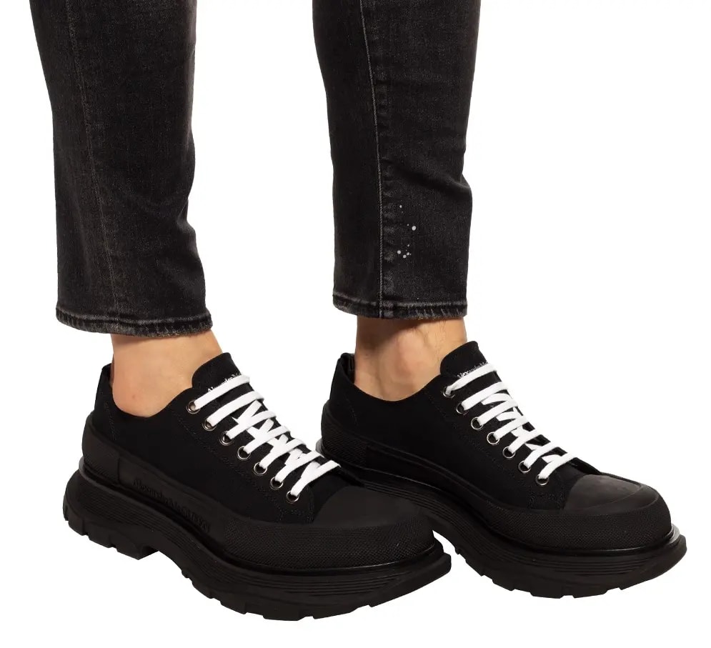 Giày Alexander McQueen Tread Slick Lace Up 'Triple Black' 604257-W4L32-1000 — ảnh 5