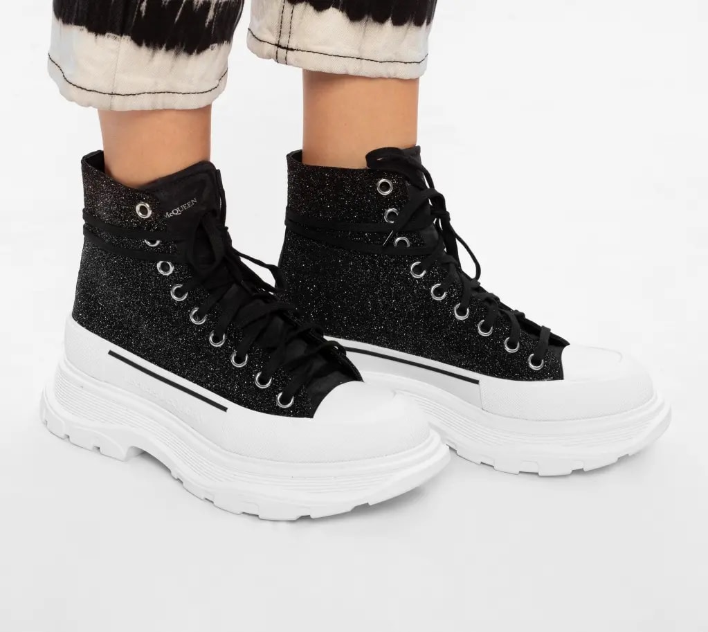 Giày Alexander McQueen Wmns Tread Slick Boot 'Galaxy Black' 633900-WHW57-1027 — ảnh 4