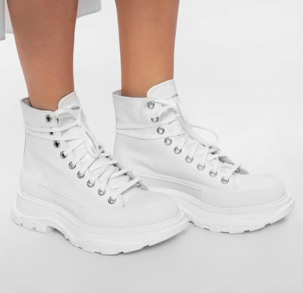 Giày Alexander McQueen Wmns Tread Slick Boots 'White' 611706-W4L32-9000 — ảnh 2