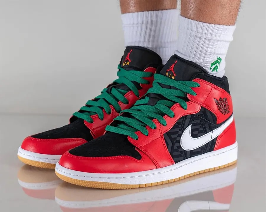 Giày Nike Air Jordan 1 Mid SE 'Christmas' DQ8417-006 — ảnh 3